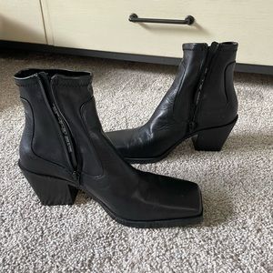 Unworn Zara boots